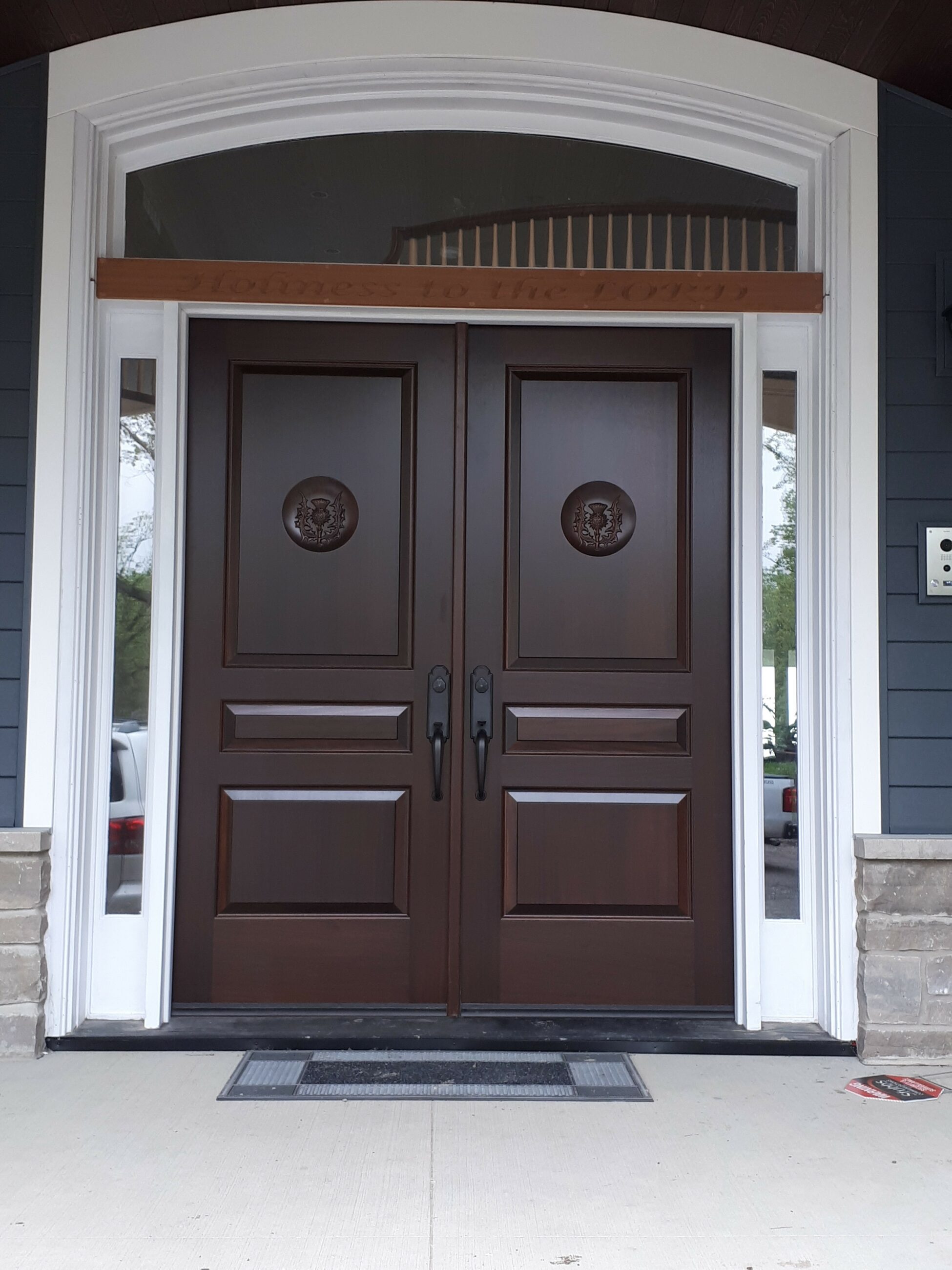 Sapele mahogany flower engraved entry door